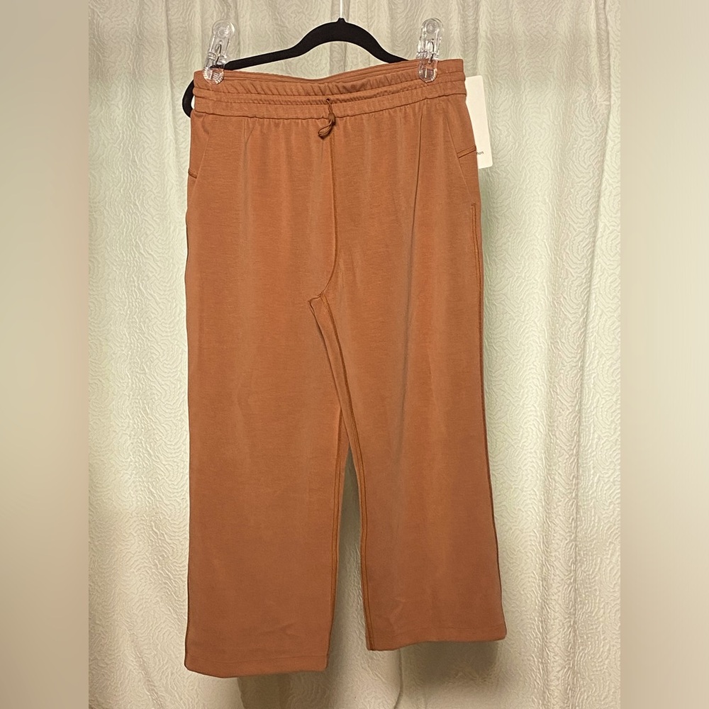 Lululemon softstreme high rise cropped pants - NWT